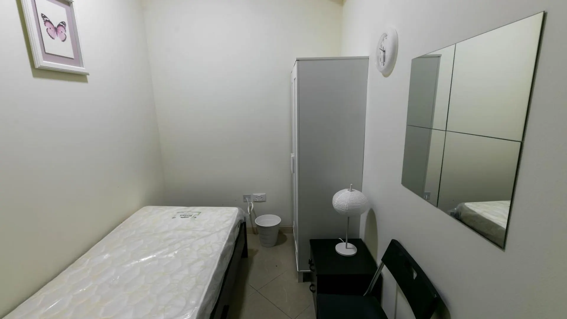 Small Budget Rooms For 'Girls' Only In Dubai, Marina United Arab Emirates
