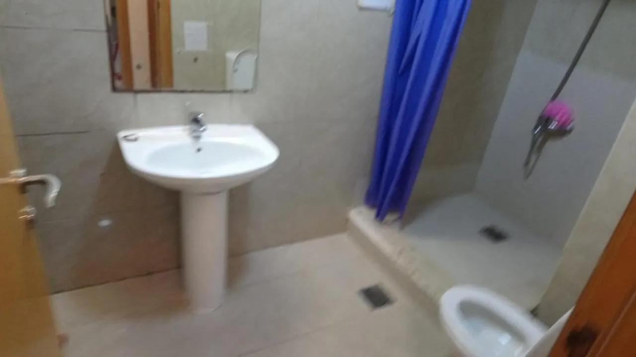 Homestay Small Budget Rooms For 'Girls' Only In Dubai, Marina